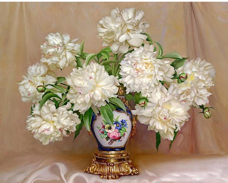 White Flowers in a Royal Vase - Paint yourself with Paint by Numbers