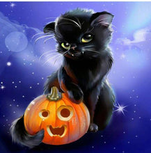 Load image into Gallery viewer, Halloween diamond painting
