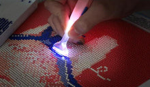 Load image into Gallery viewer, Diamond Painting Tools with LEDs